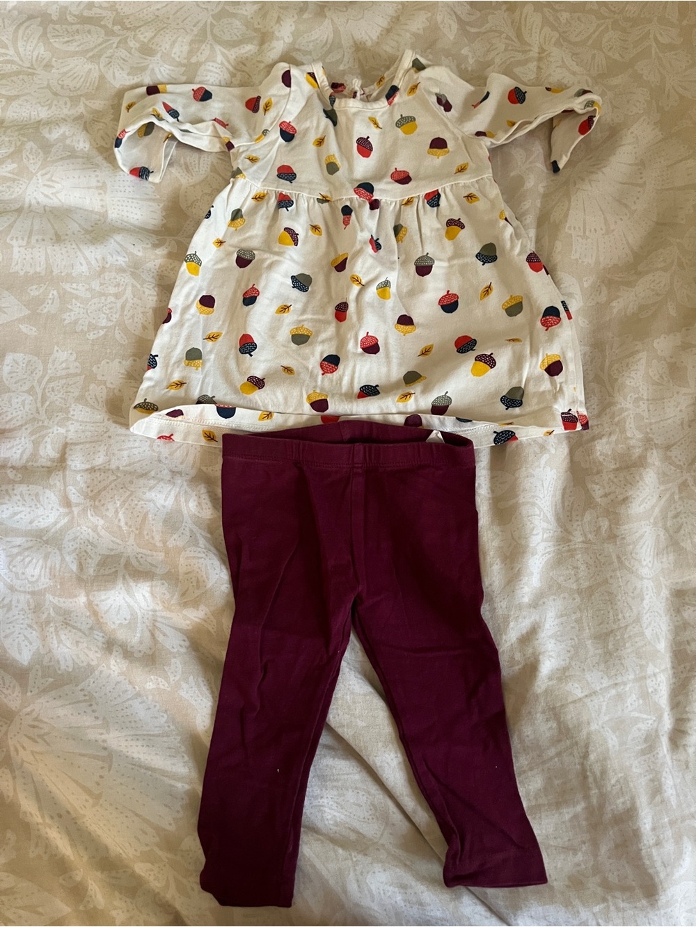 wonder nation White Acorn Print Tunic with Burgundy Leggings